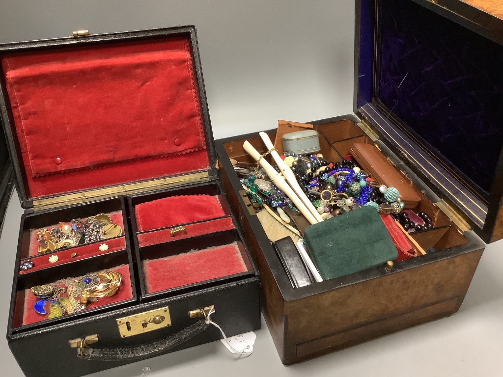 A mixed quantity of assorted costume jewellery etc. including a 9 carat gold dress ring.